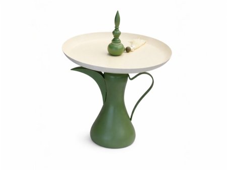 مضيفة شكل ابريق زيتي كبير