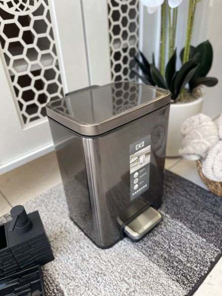 سطل مهملات ستانلس ٨ لتر