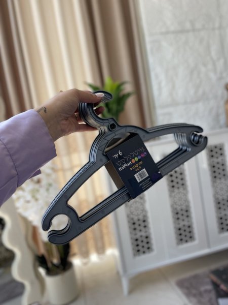 علاقة ملابس بلاستيك