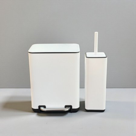 سطل حمام مع فرشاة مربع